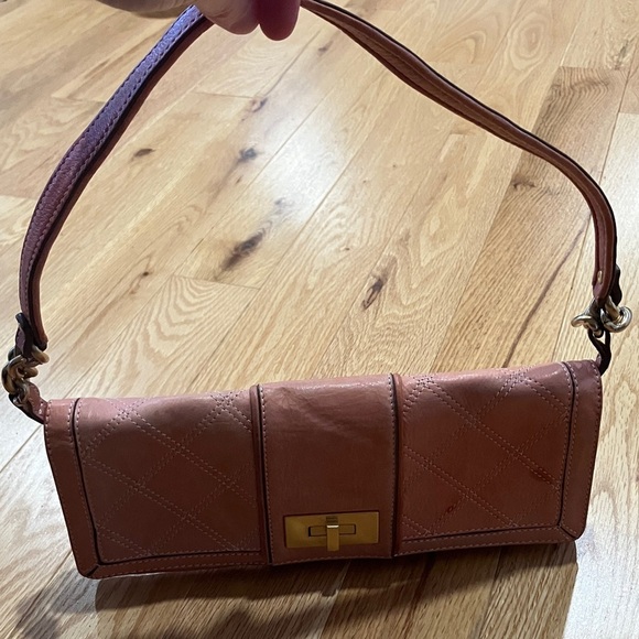 Liz Claiborne Y2K Vintage Elegant Coral Peach Leather turn lock Clutch - Picture 3 of 8